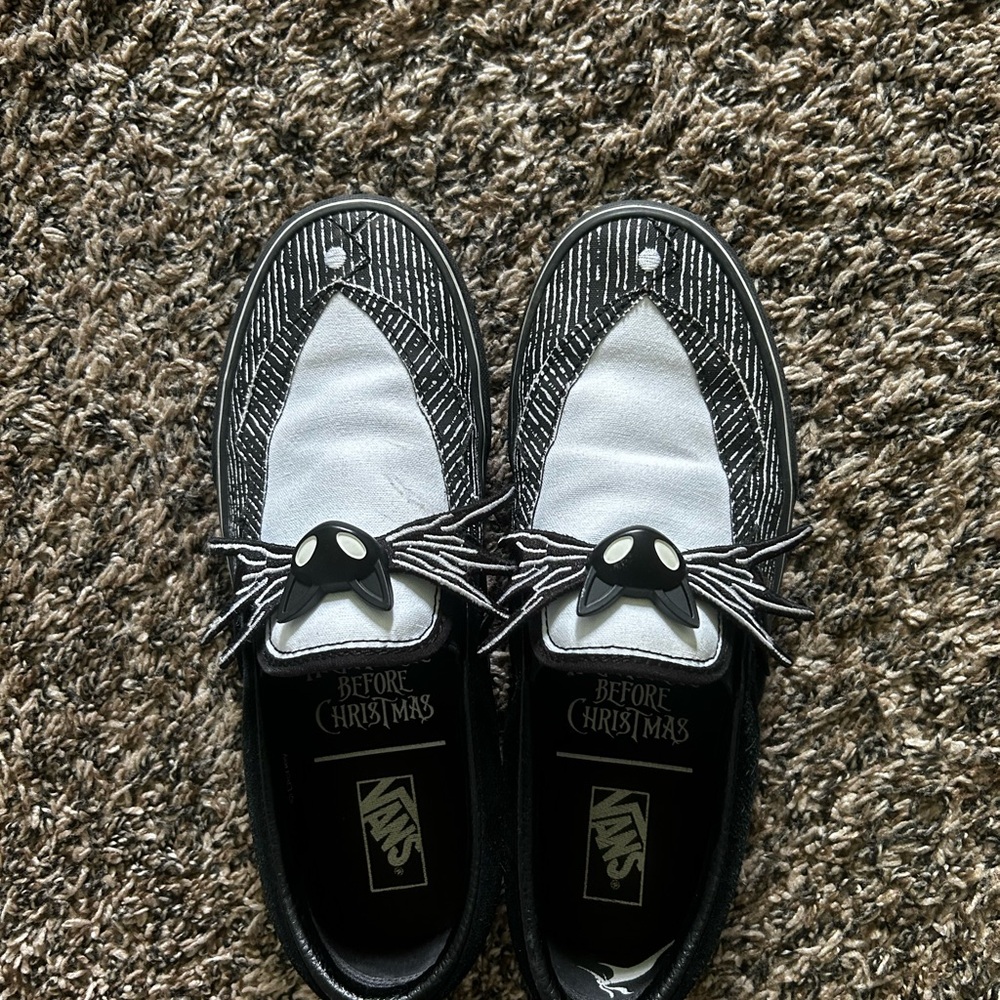 Vans x Disney Jack Skellington Slip-On Sneakers - Picture 4 of 4